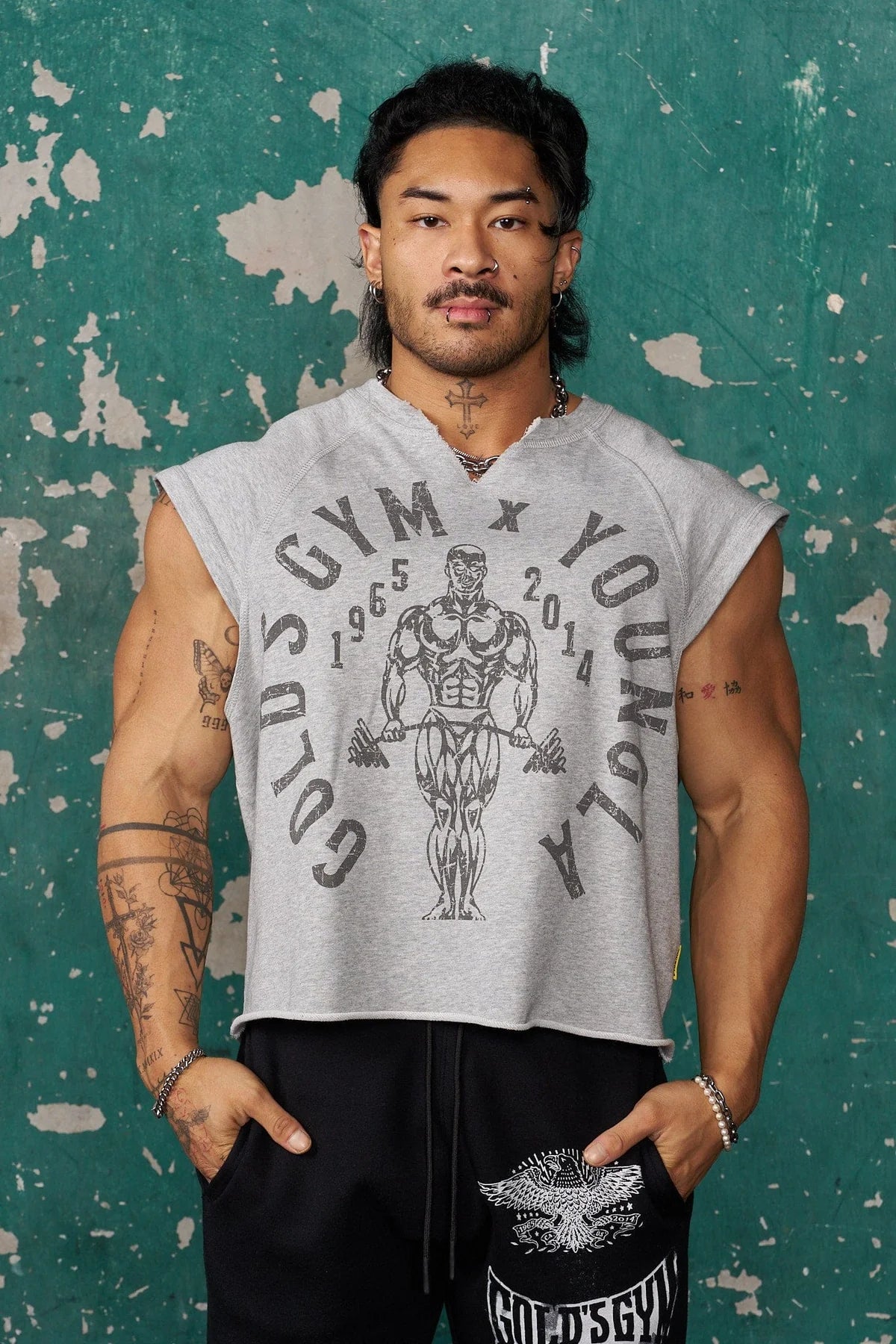 5069 - GOLDS GYM VINTAGE CUT OFFS PRE-ORDER