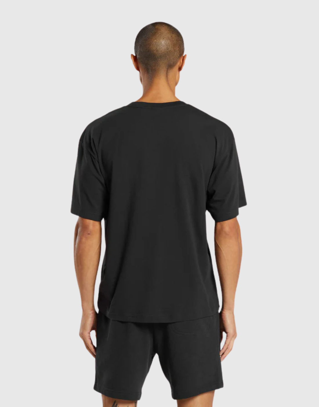 ESSENTIAL OVERSIZED T-SHIRT